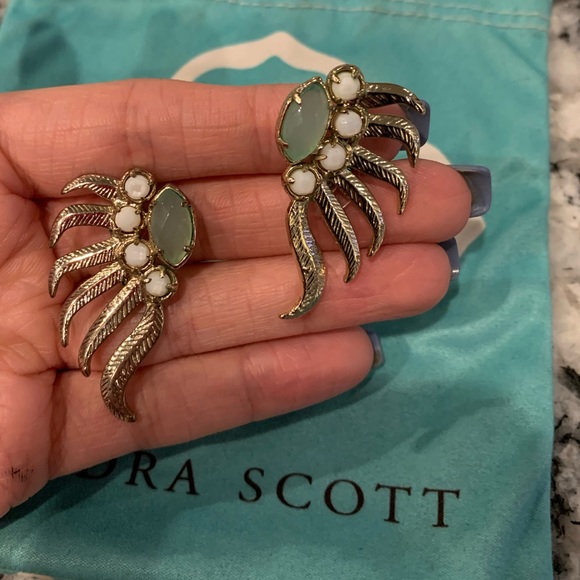 Kendra Scott Jewelry - {RARE} Kendra Scott ‘Sage’ Earrings